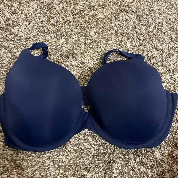 3 Victoria’s Secret 34DD Bras - Picture 6 of 8